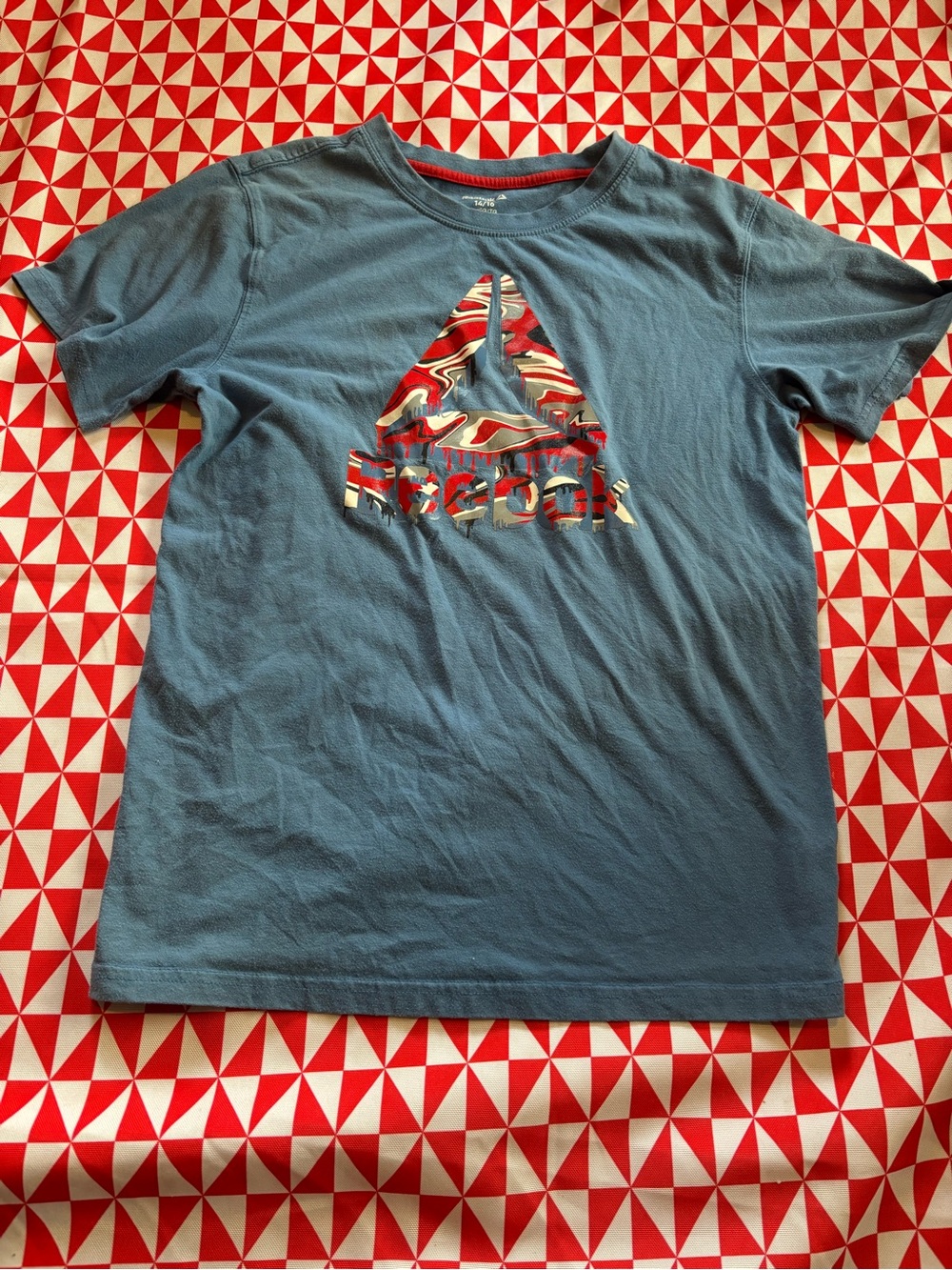 Boys 14/16 Reebok tshirt
